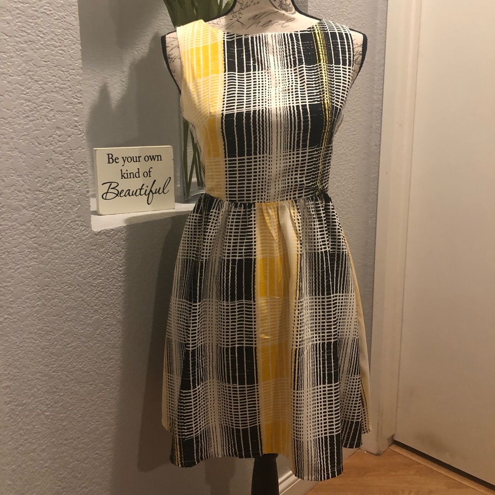 Banana Republic🖤💛Dress